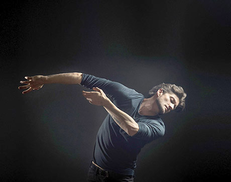 Der Tänzer Eno Peçi. © Ashley Taylor