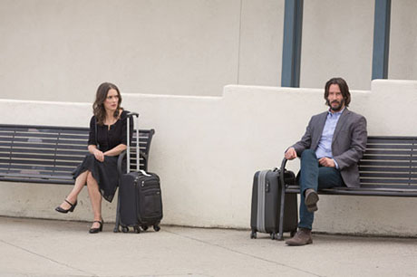 Lindsay und Frank (Winona Ryder, Keanu Reeves): getrennt warten, gemeinsam reisen 