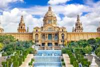 Montjuïc mit dem magischen Brunnen. Unter dem Hausberg von Barcelona hat die Protagonistin ihr Studio. © civitatis.com