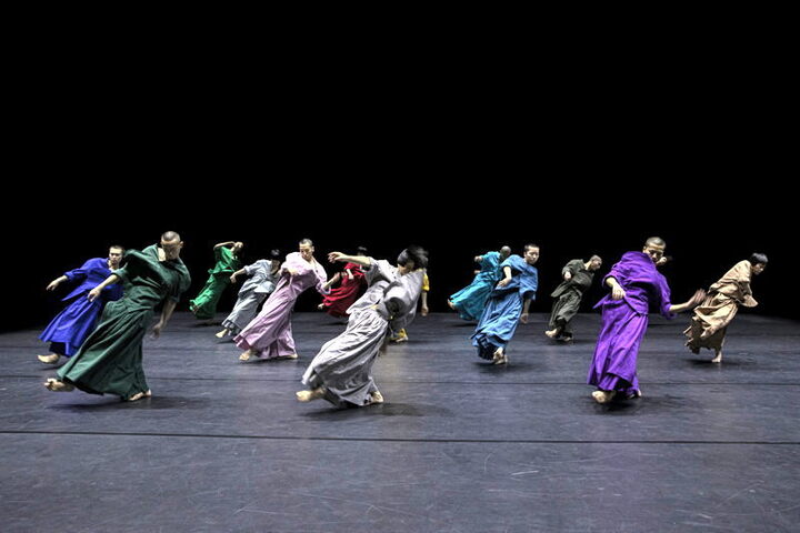 TAO Dance Theater: Rasant und synchron im Stück „14“.