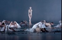 Bitte keine falschen Assoziationen: Das sind Ballerinen mit  Svetlana Gileva in der Mitte. © T. M: Rives
