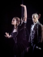 Rebecca Horner (Maria Theresia), Kamil Pavelka (Der Namenlose) © Wiener Staatsballett / Ashley Taylor 