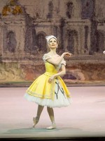 Glänzend: Liudmila Konovalova tanzt Tamara Karsivan. © Wiener Staatsballett / Ashley Taylor 