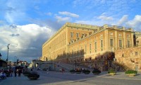 Das Königsschloss in Stockholm. Der barocke Prachtbau ist um 1750 fertiggestellt worden und heute noch zu bewundern. © wikipedia 