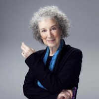 Die preisgekrönte Autorin Margaret Atwood wird im November 81. © Jean Malek