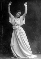 Isadora Duncan orientierte sich zu Beginn an der Bemalung antiker Vasen. © Donation Gilberte Cournand (Mediatheque du CND Centre national de la danse)