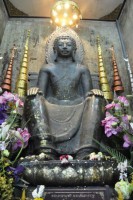 Buddha (bei Tag) im Wat Na Phra Men / Historiischer Park in Ayutthaya. © wikipedia
