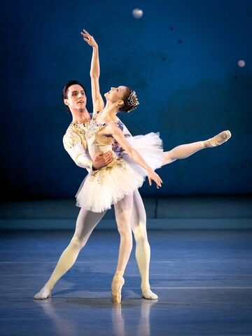 Madison Young und Timoor Afshar: inspririert von Diamanten.